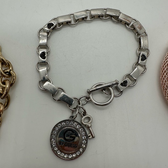 4 vintage GUESS chain bracelets lot - Picture 3 of 5
